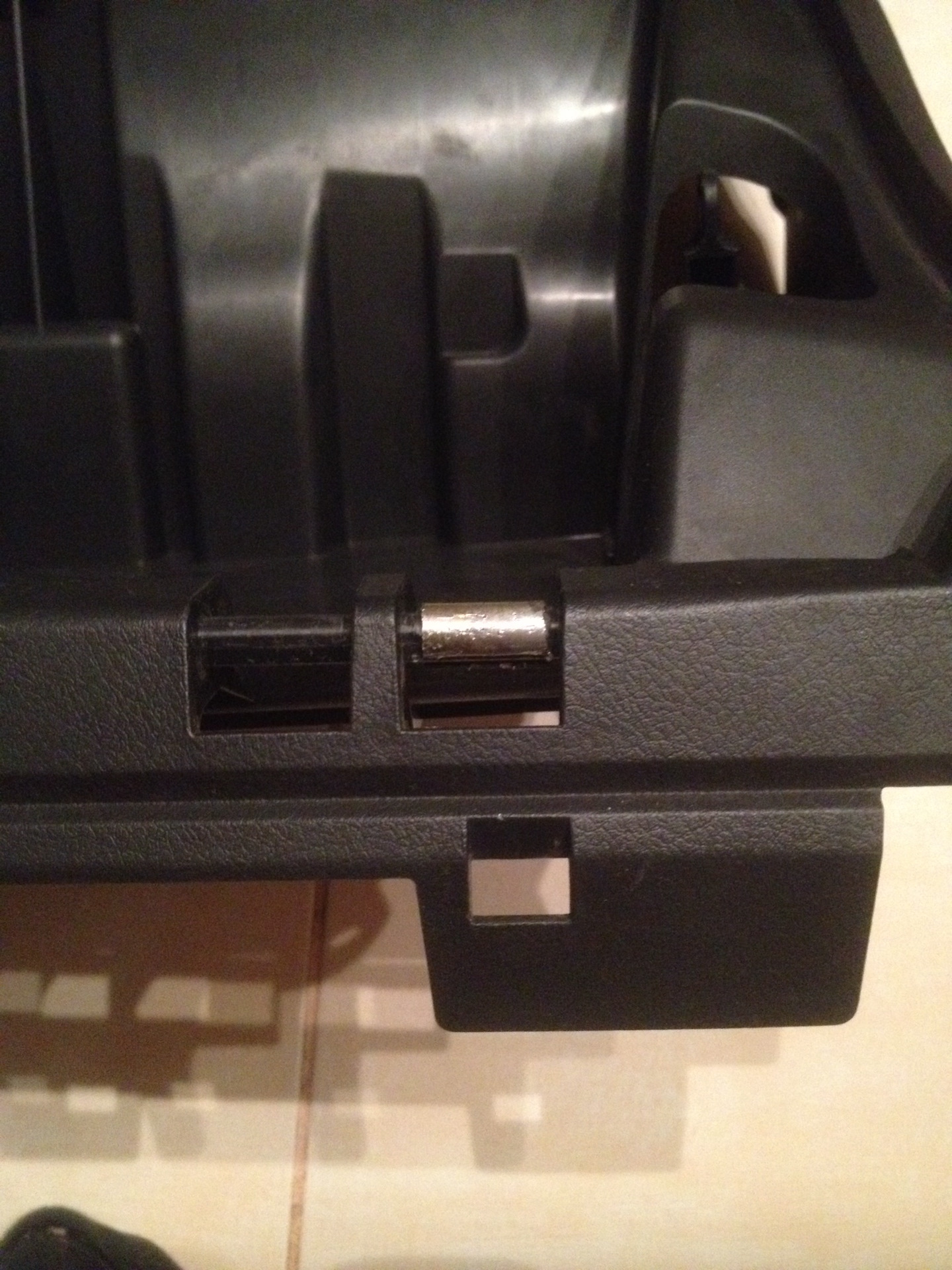 Не плотно закрывается бардачок+Пересвет — Toyota Camry (XV40), 2,4 л ...