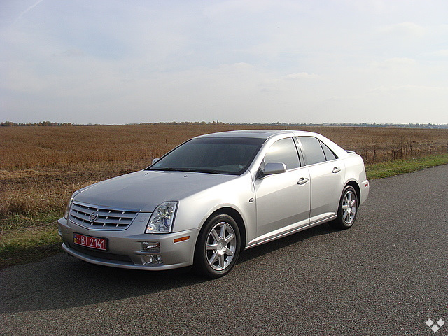 Осенняя фотосессия — Cadillac STS, 4,6 л, 2005 года | фотография | DRIVE2