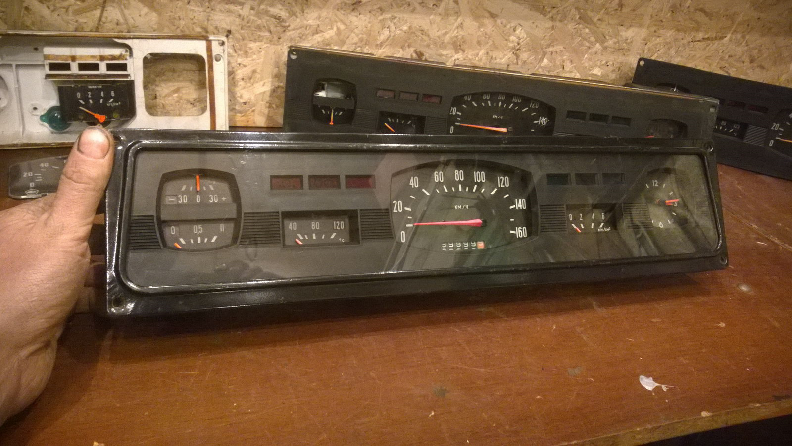 Восстановить приборную панель. Тахометр vdo audi 80. 2. Восстановить приборную панель. Восстановить приборную панель.