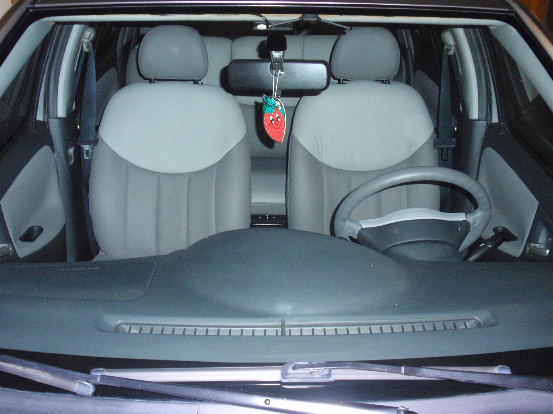 Leather interior - Toyota Yaris 13L 2003