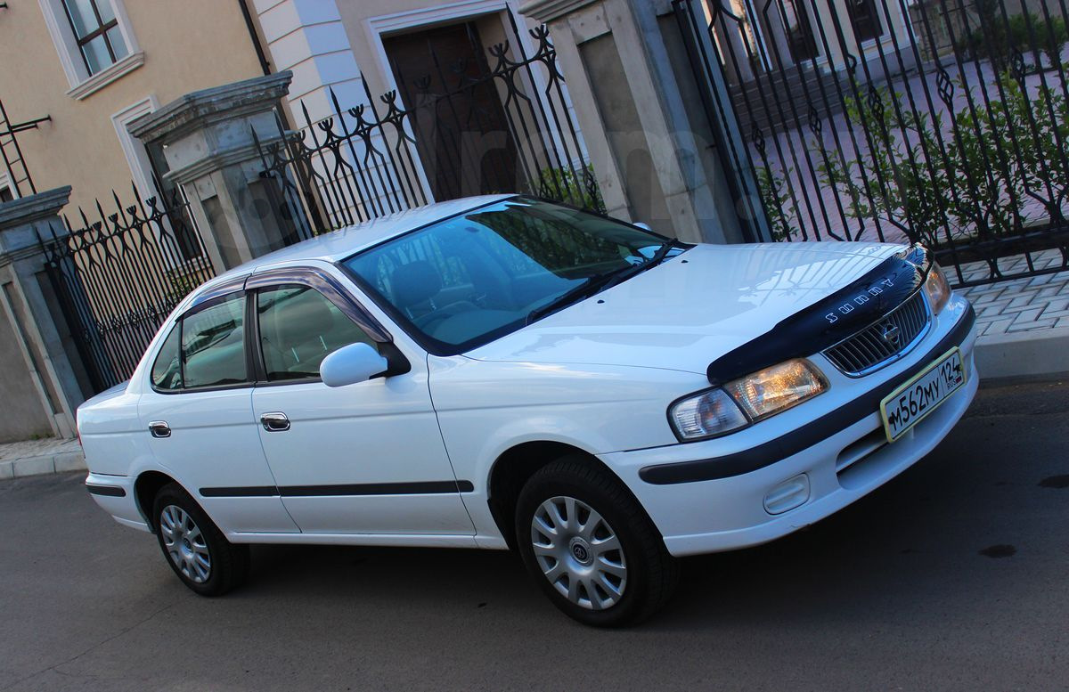 Nissan sunny b15