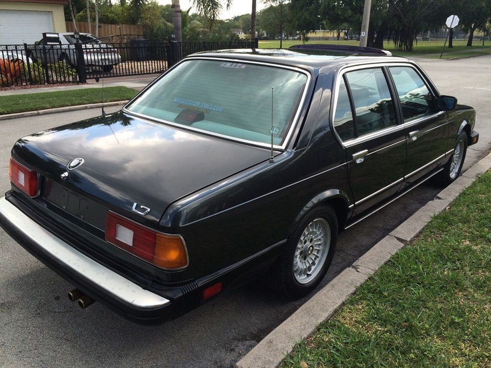 Бмв 1986. БМВ 1986 года. BMW 7 1986. БМВ 7 1986 года. BMW 3 Series 1986 года.
