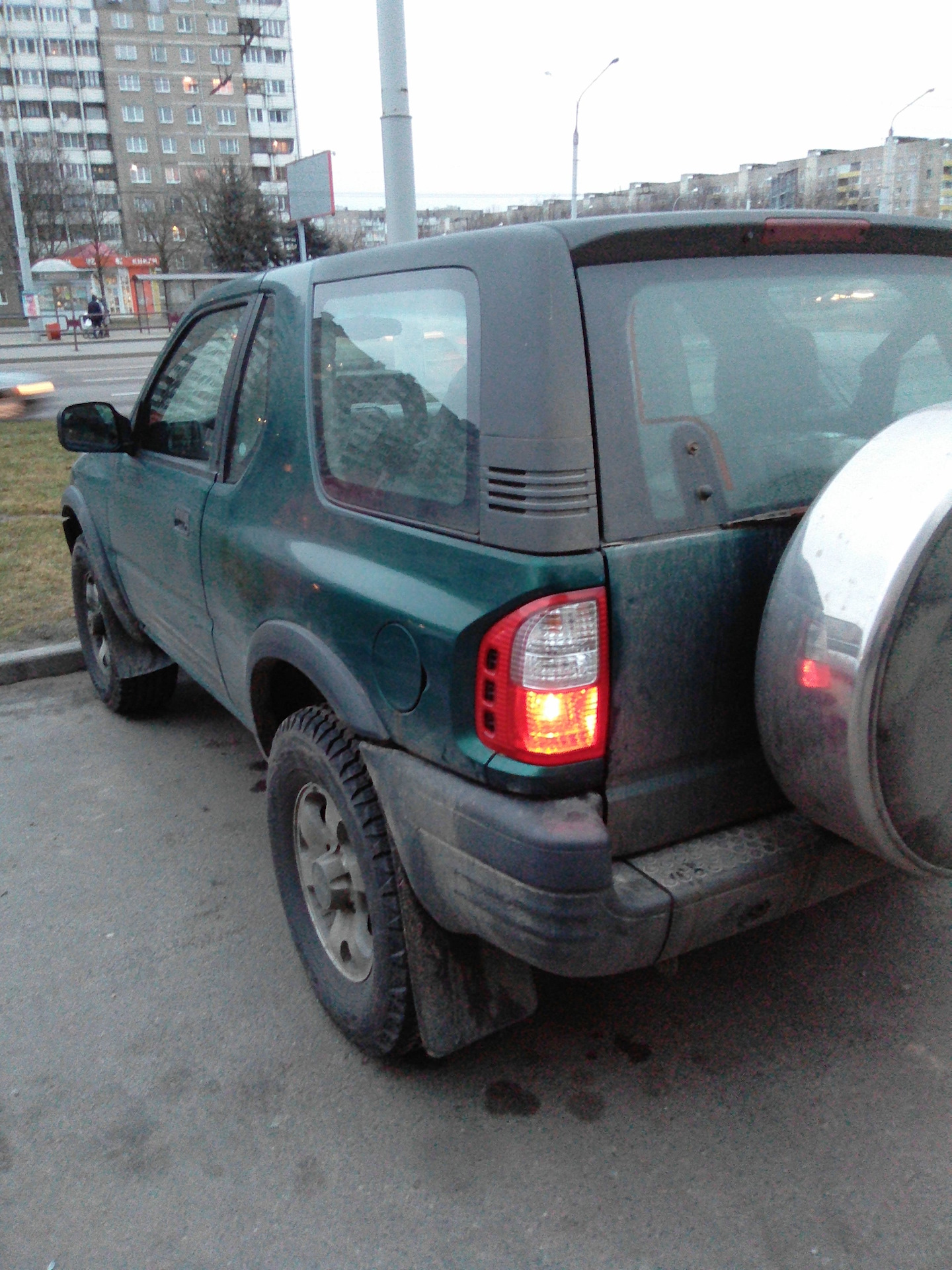 Поставил задние фонари от Исузу 2001 года — DRIVE2