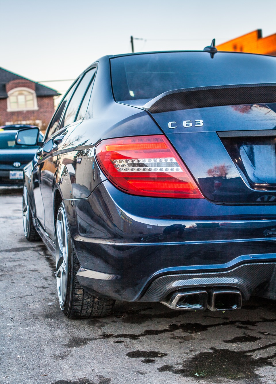 Фиолетовая c63 w204