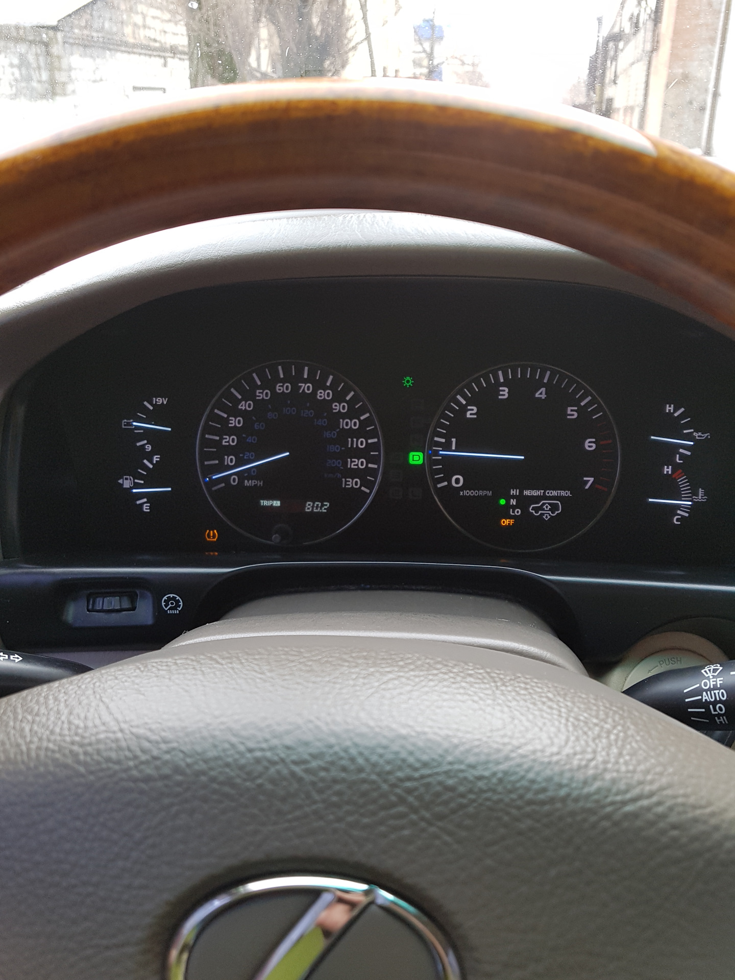 Height high lexus что за кнопка