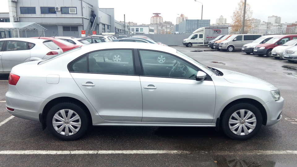 Посоветуйте средство убрать мелкие царапины на литых дисках ...