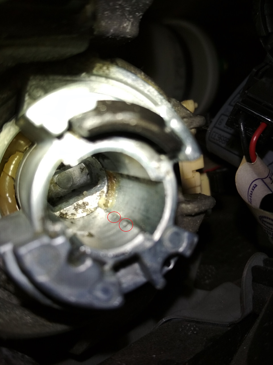 Клинит ключ в замке зажигания — BMW 5 series (E60), 3 л, 2004 года ...