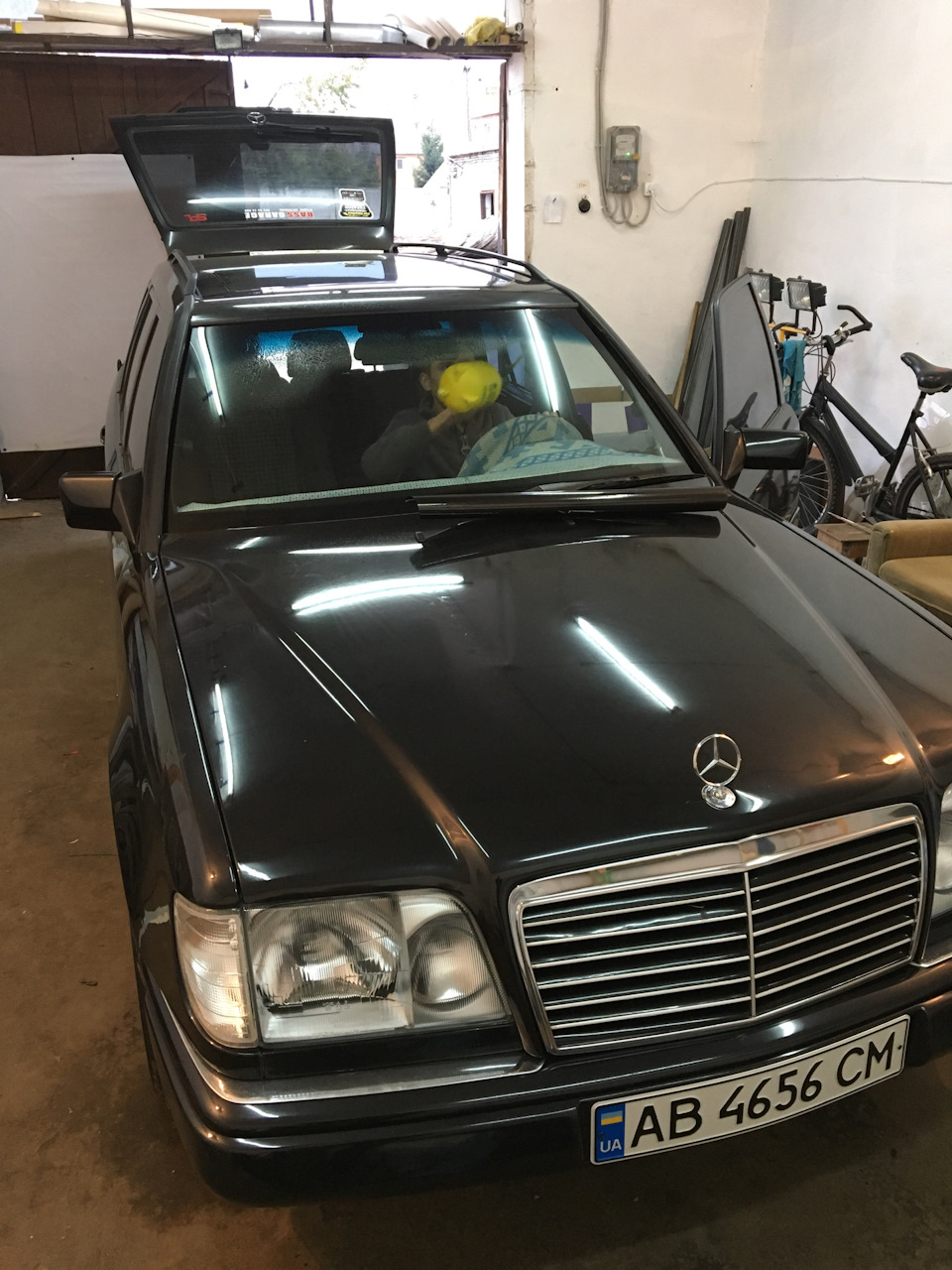 Тонировка в хлам — Mercedes-Benz E-class (W124), 2,2 л, 1994 года | тюнинг  | DRIVE2