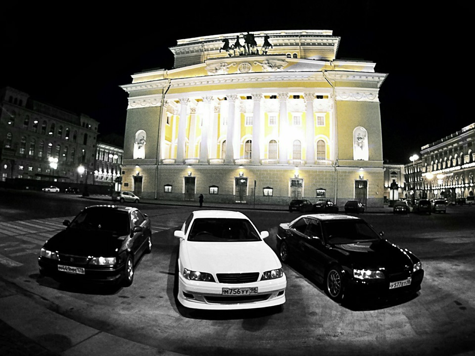 Движение на автомобиле в санкт петербурге. Красивые места СПБ на машине. Красивые машины СПБ. Красивые места в Питере для фотографий машины. Красивые локации в Санкт Петербурге для автомобилей.