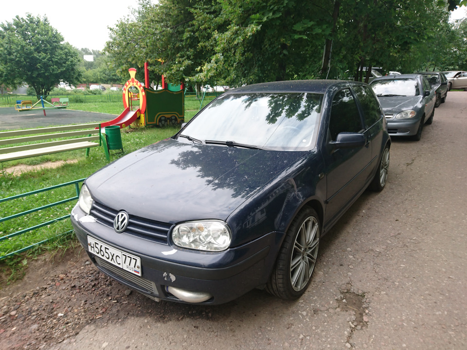 Не долго я радовался)) потек радиатор охлаждения двигателя ...