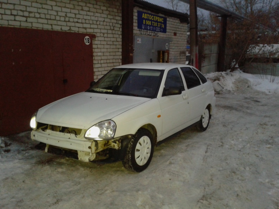 Поменял лампочки в габаритах! — Lada Приора хэтчбек, 1,6 л, 2010 года ...