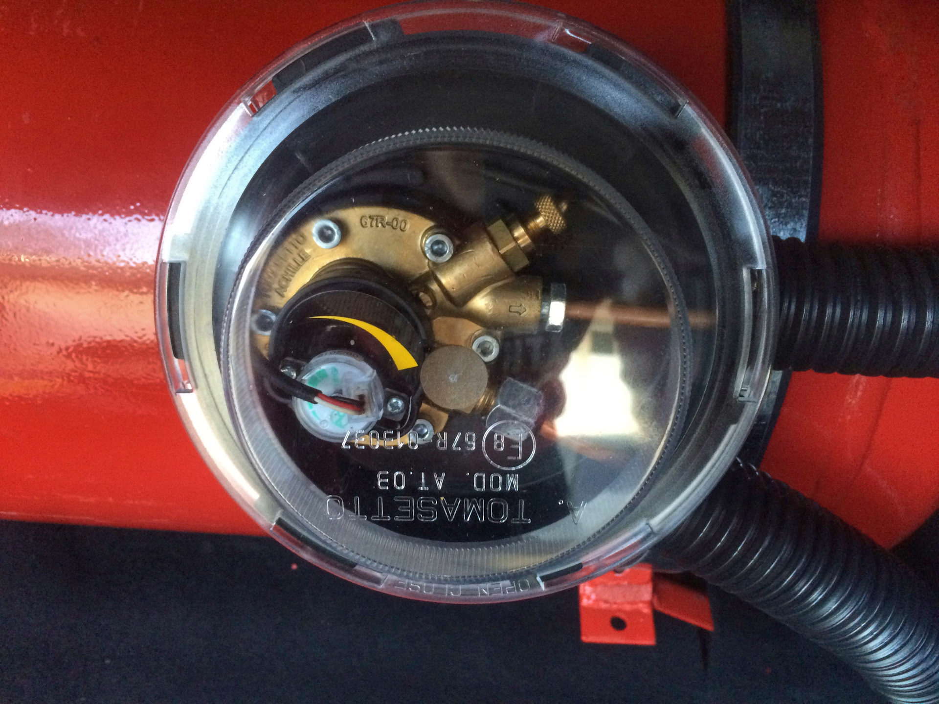 Как перекрыть гбо 4. Кран подачи газа на гбо. Как перекрыть гбо 4. Как перекрыть гбо 4. Электромагнитный клапан газового баллона гбо 4.