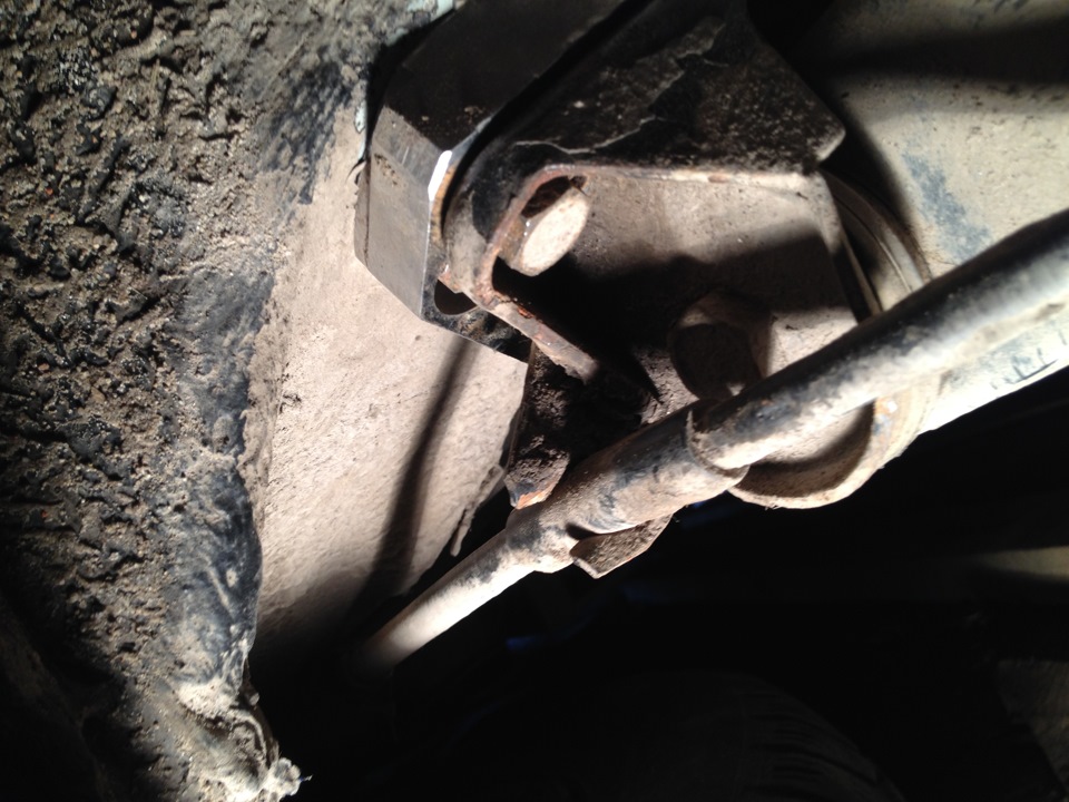 Смещение балки 2см вниз 2 см на зад — Lada Приора седан, 1,6 л, 2008 ...