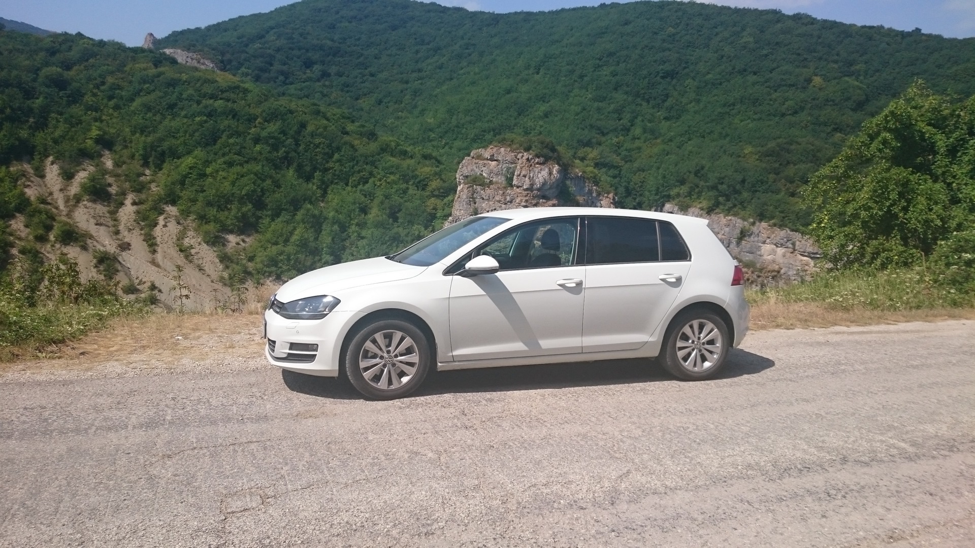 Такси ростов вешенская. Subaru Outback 2012. Диски Subaru Outback 2012. Субару Аутбек черный.