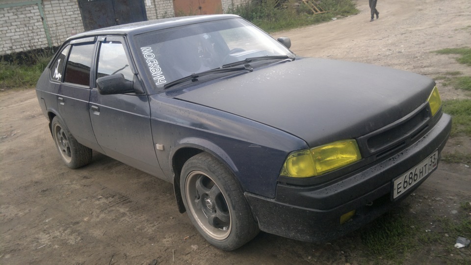 Наступила осень, фары пожелтели. — Москвич Святогор, 2 л., 2000 года ...