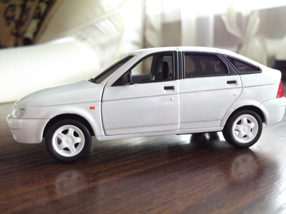 Моделька БелочкИ — Lada Приора хэтчбек, 1,6 л, 2012 года | просто так ...