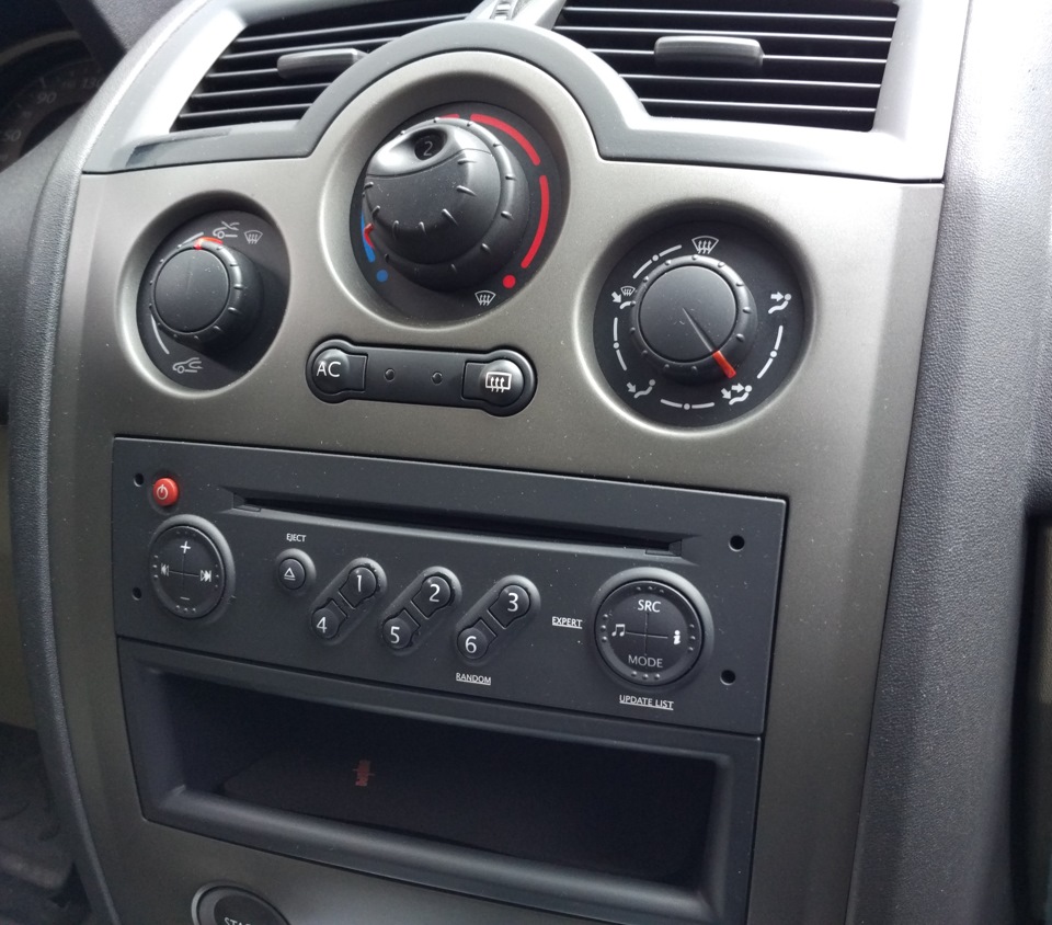 Установка магнитолы+пульт управления — Renault Megane II, 1,6 л, 2008 ...