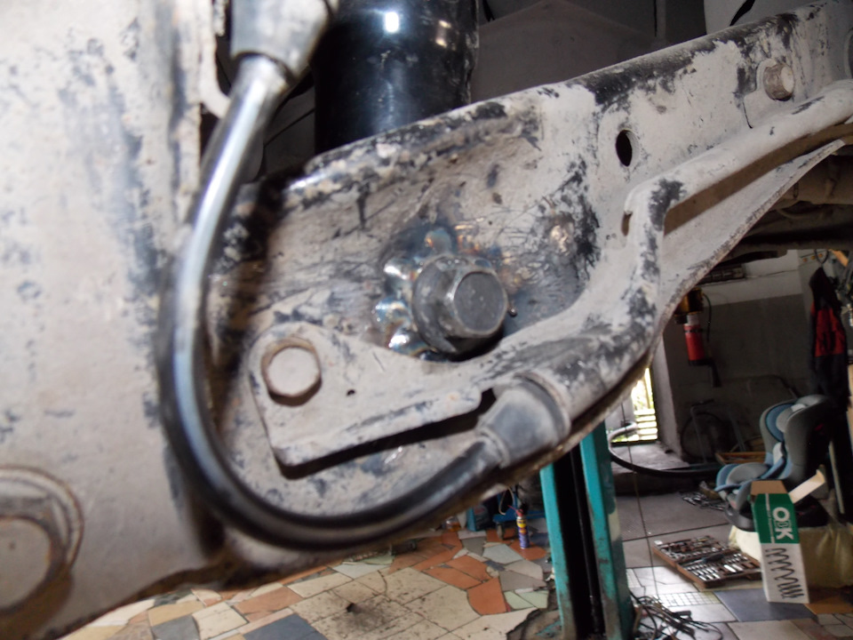 c850c36s 960 амортизаторы задней двери honda orthia