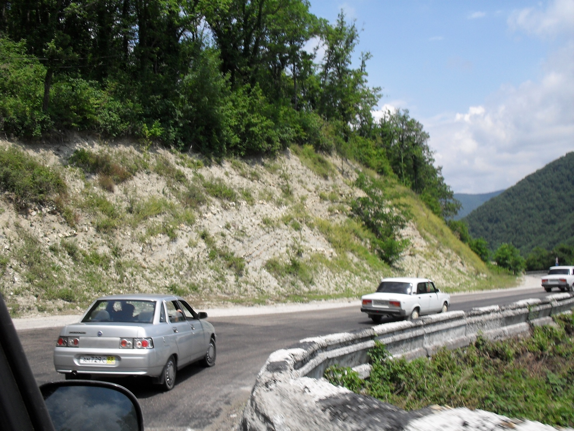 Авто сухуми. Дороги Абхазии. Дорога до Сухуми на машине. Дорога в Абхазию на машине. Путешествие Абхазия на авто.