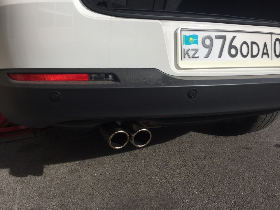Новые насадки на выхлоп и крепление для планшета — Volkswagen Tiguan ...