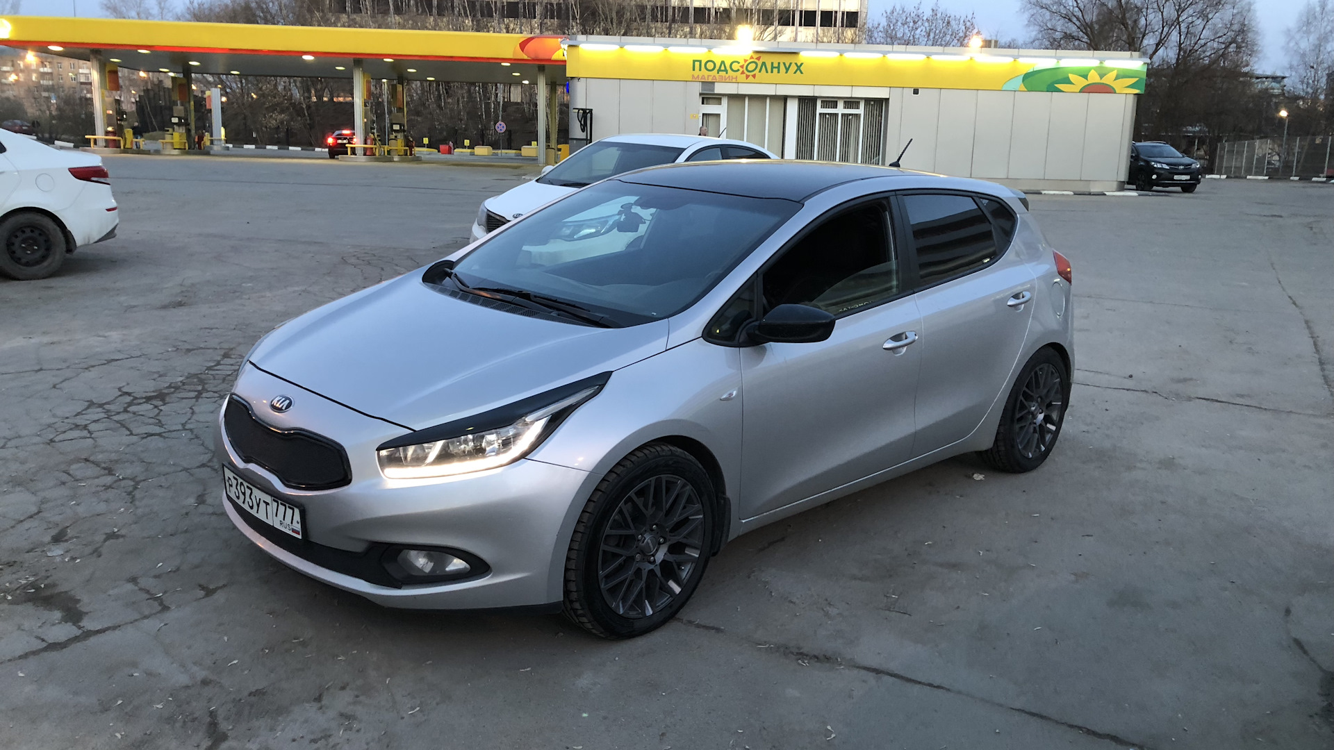 Kia Ceed ed черная крыша