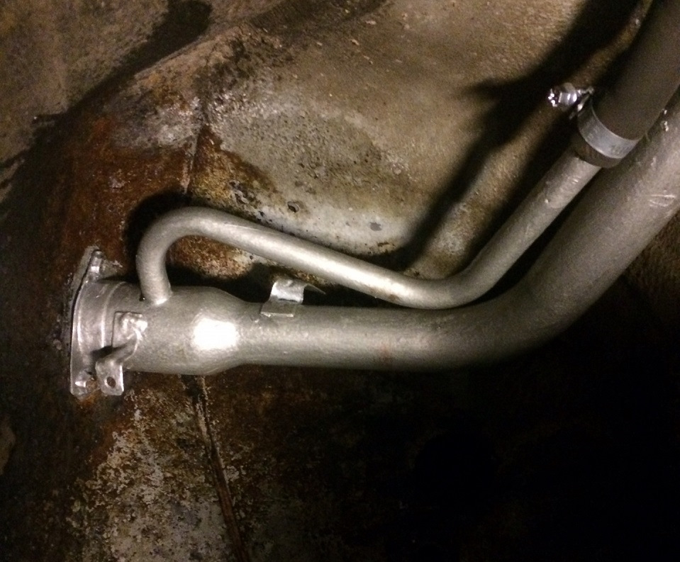 Горловина на один бак. — Mitsubishi Pajero (3G)