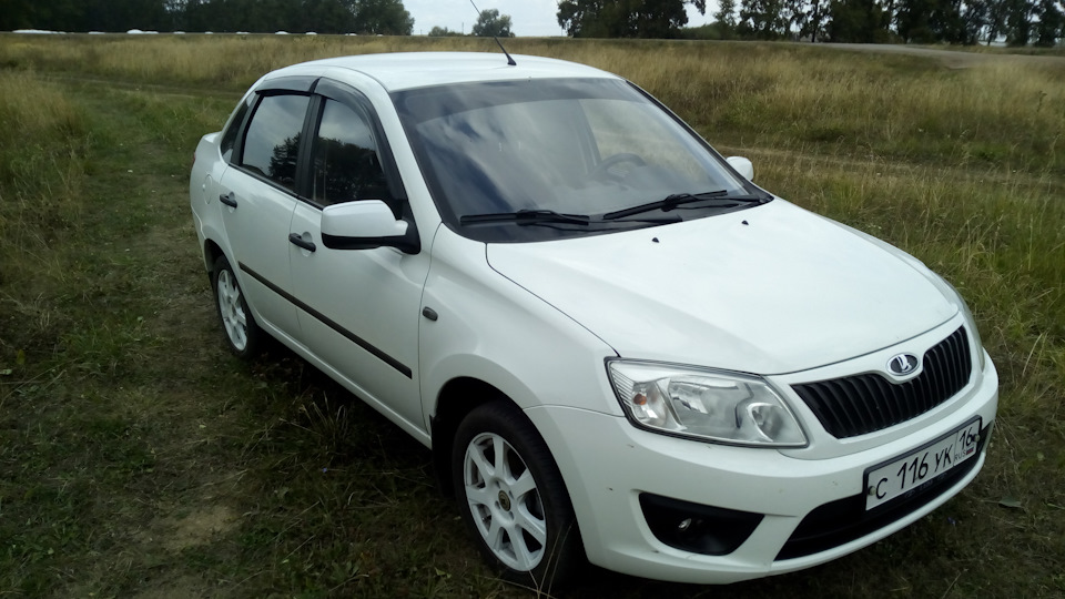 Как выглядит белая лада гранта Лампочки ДХО - Lada Гранта, 1,6 л, 2015 года электроника DRIVE2