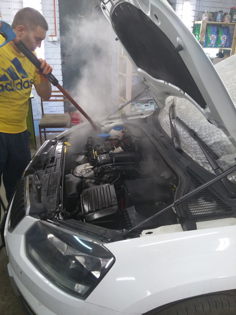 Мойка двигателя паром — Skoda Yeti, 1,2 л, 2014 года | мойка | DRIVE2