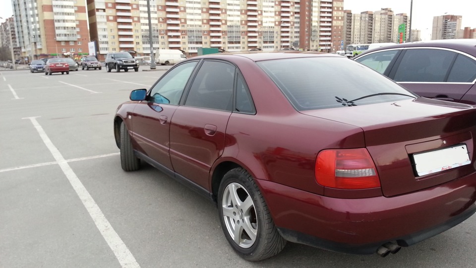 тыл в audi a4 b5 тыл в audi a4 b5