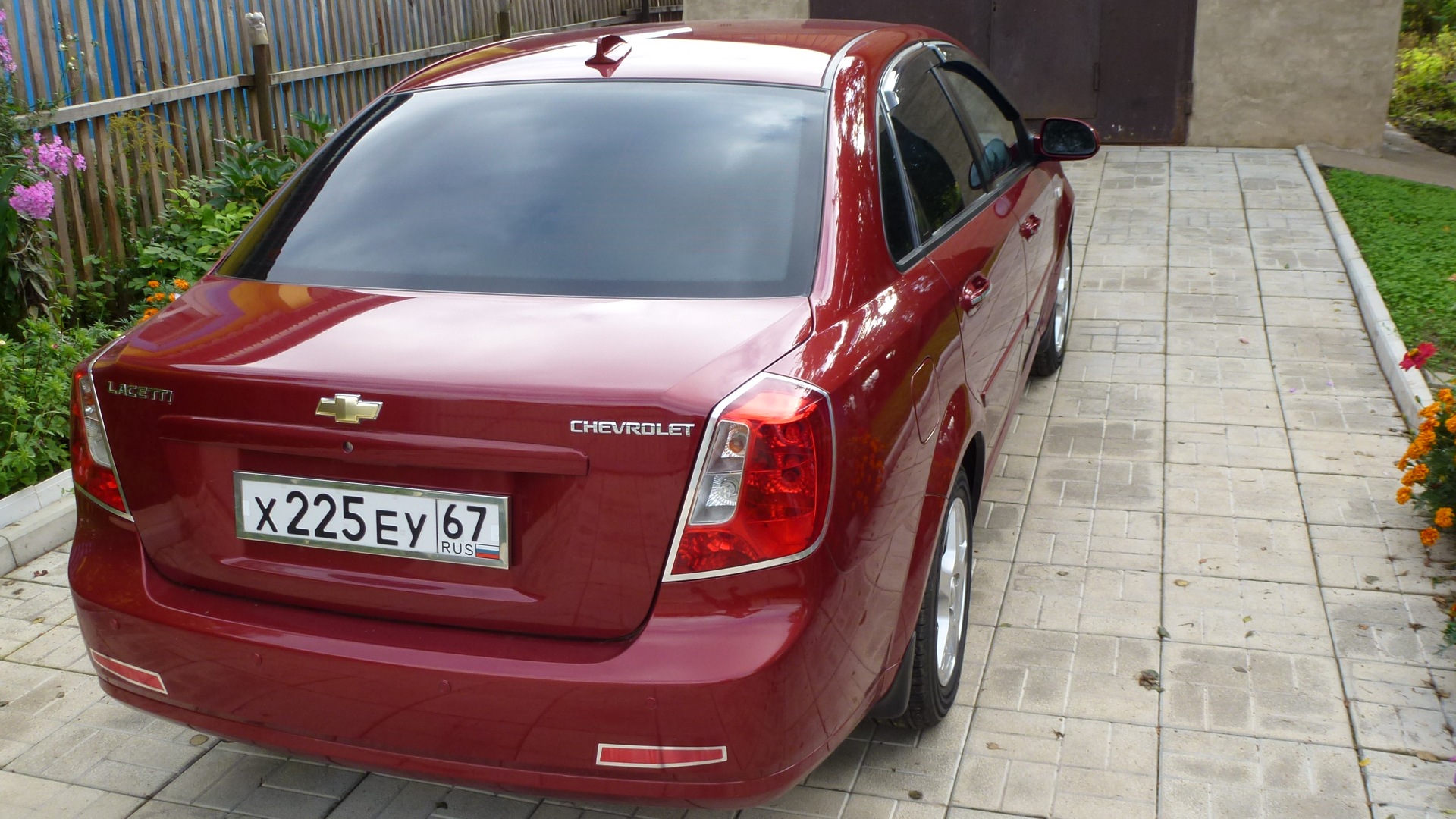 Chevrolet Lacetti Red