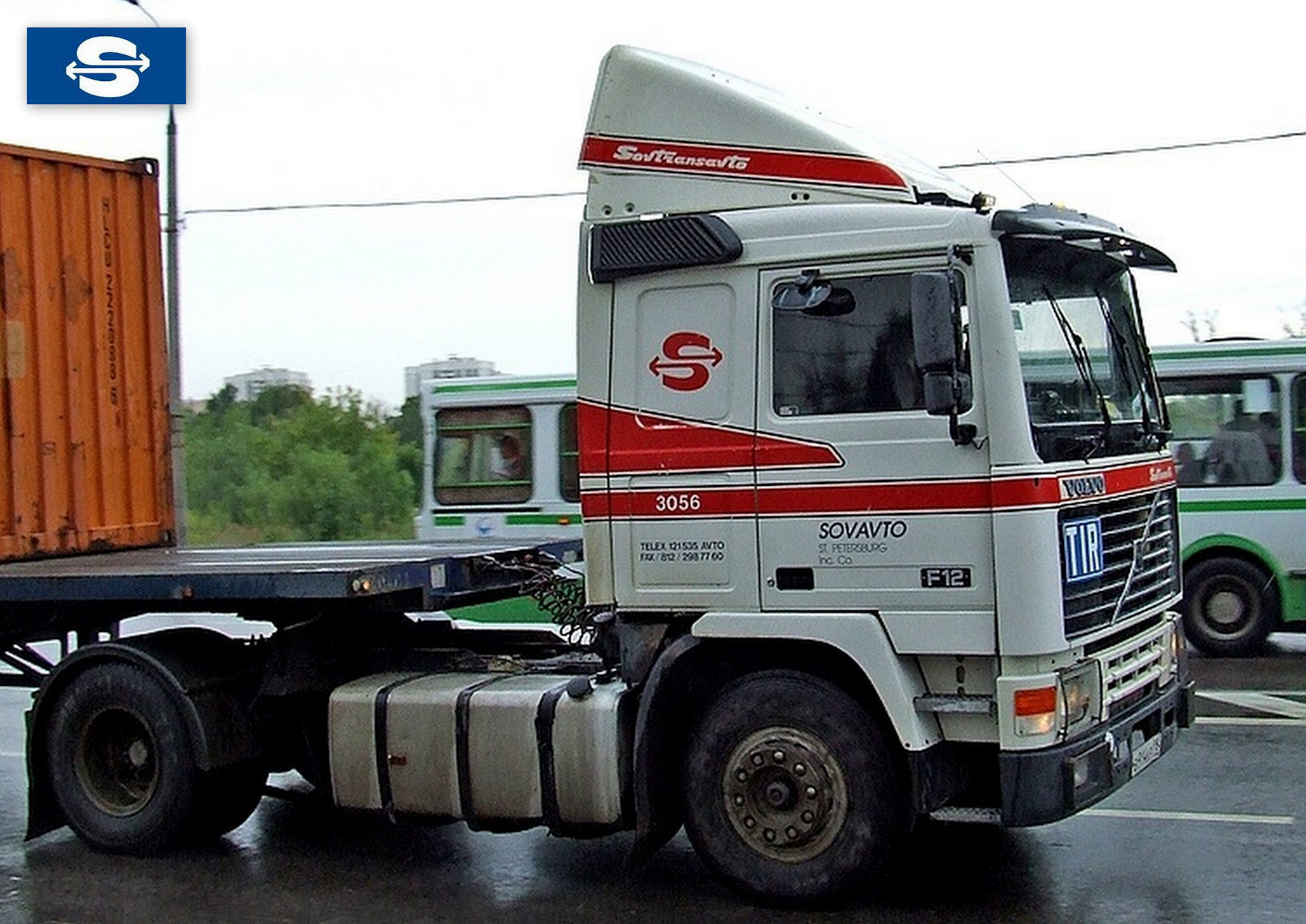 Купить Автомобиль Volvo F12