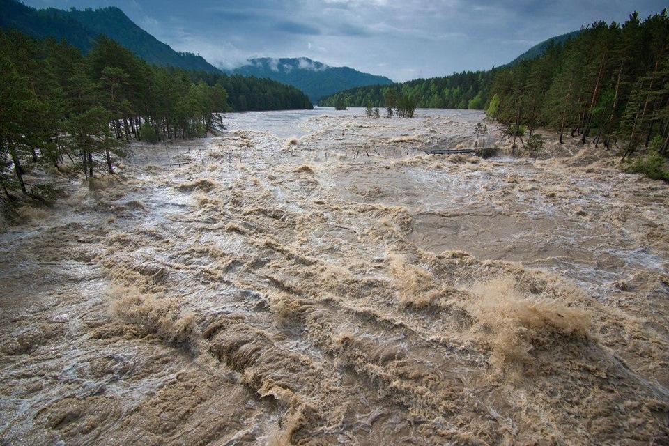 Сель в горах Кавказа