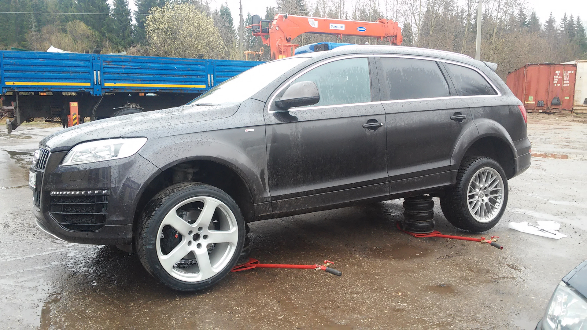 Туарег q7. Rinspeed r22 Touareg. Audi q7 r22. Диски Audi q7 r22. Rinspeed r22 q7.