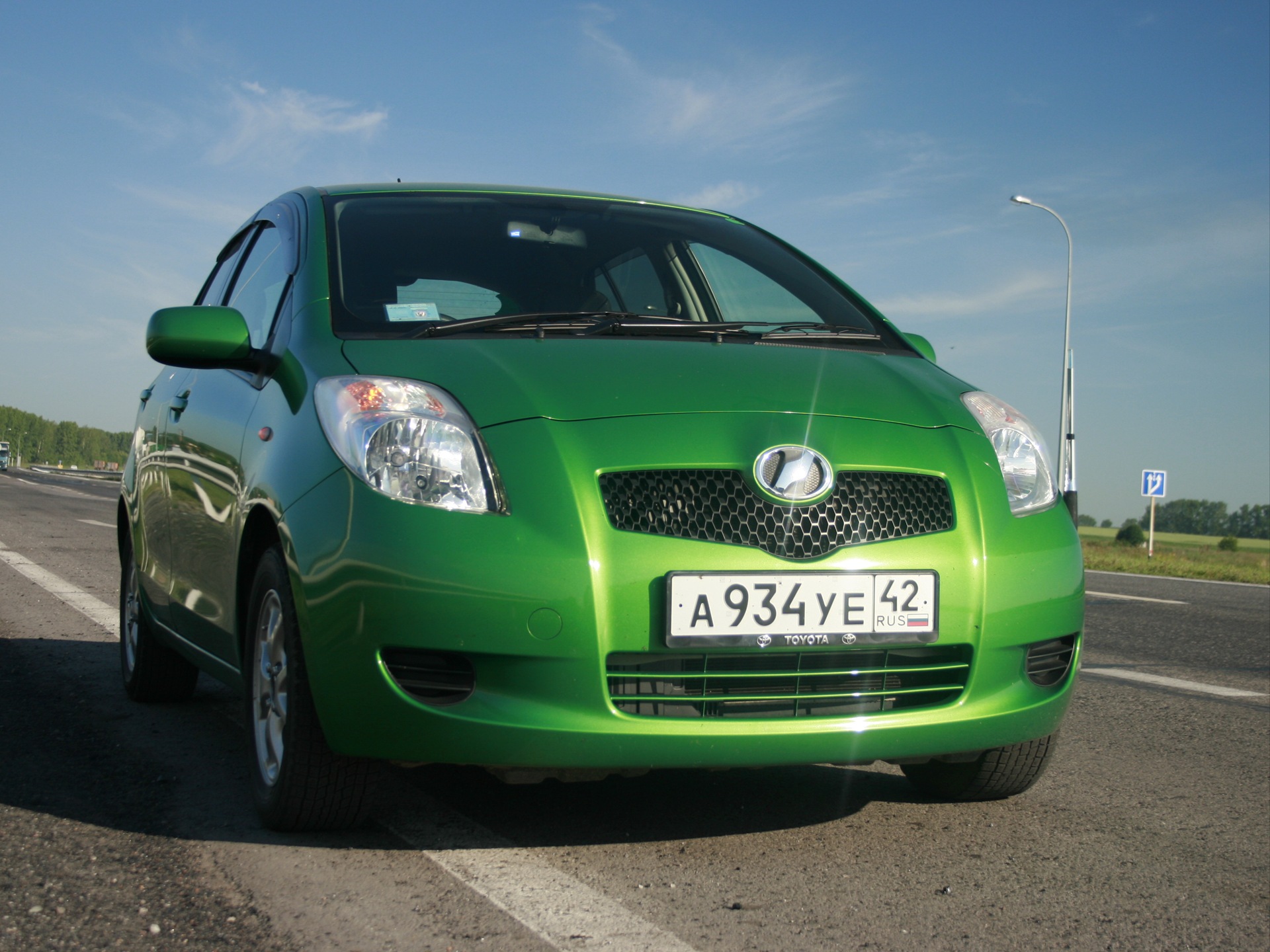       Toyota Vitz 13 2006 