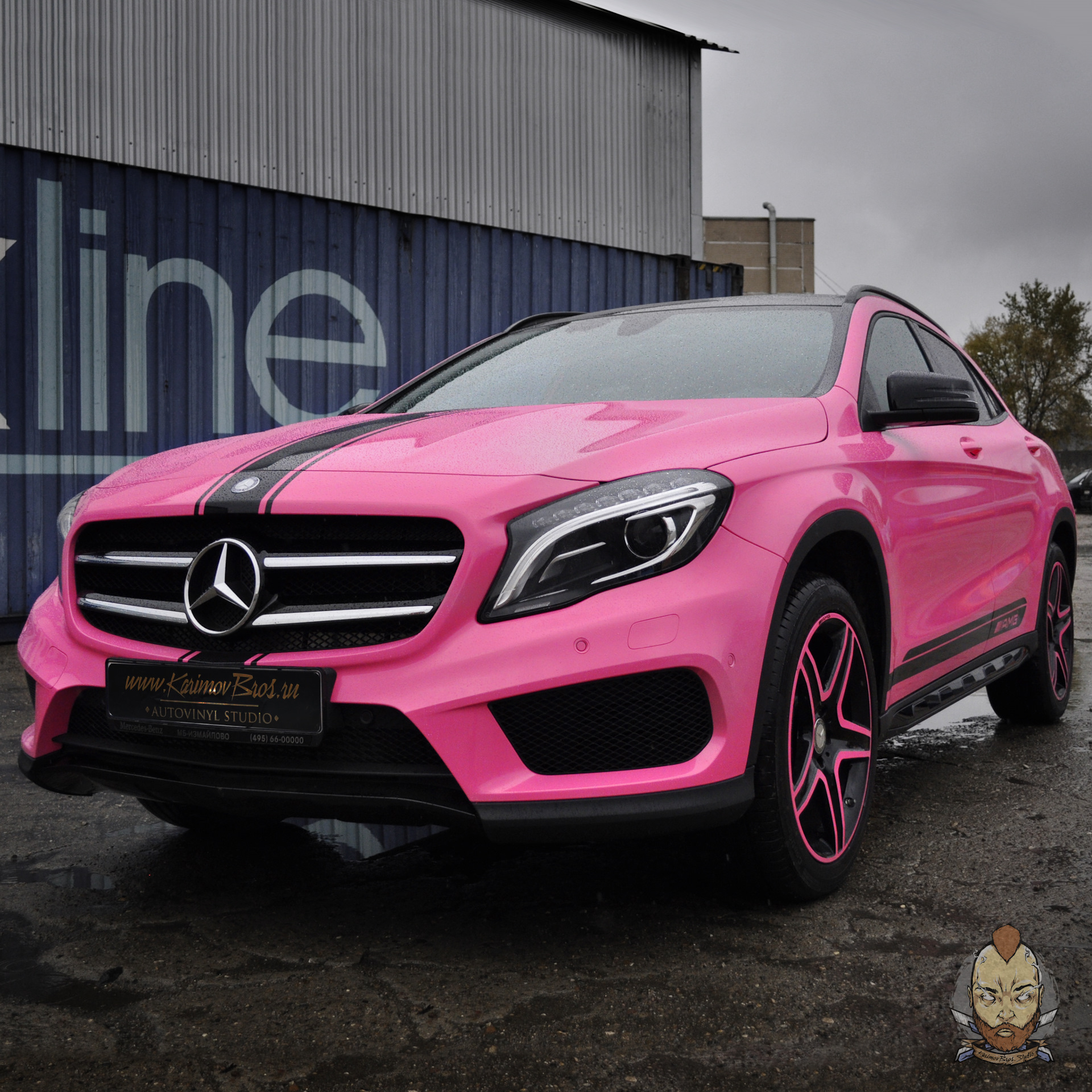 Mercedes Benz GLA 250 красный