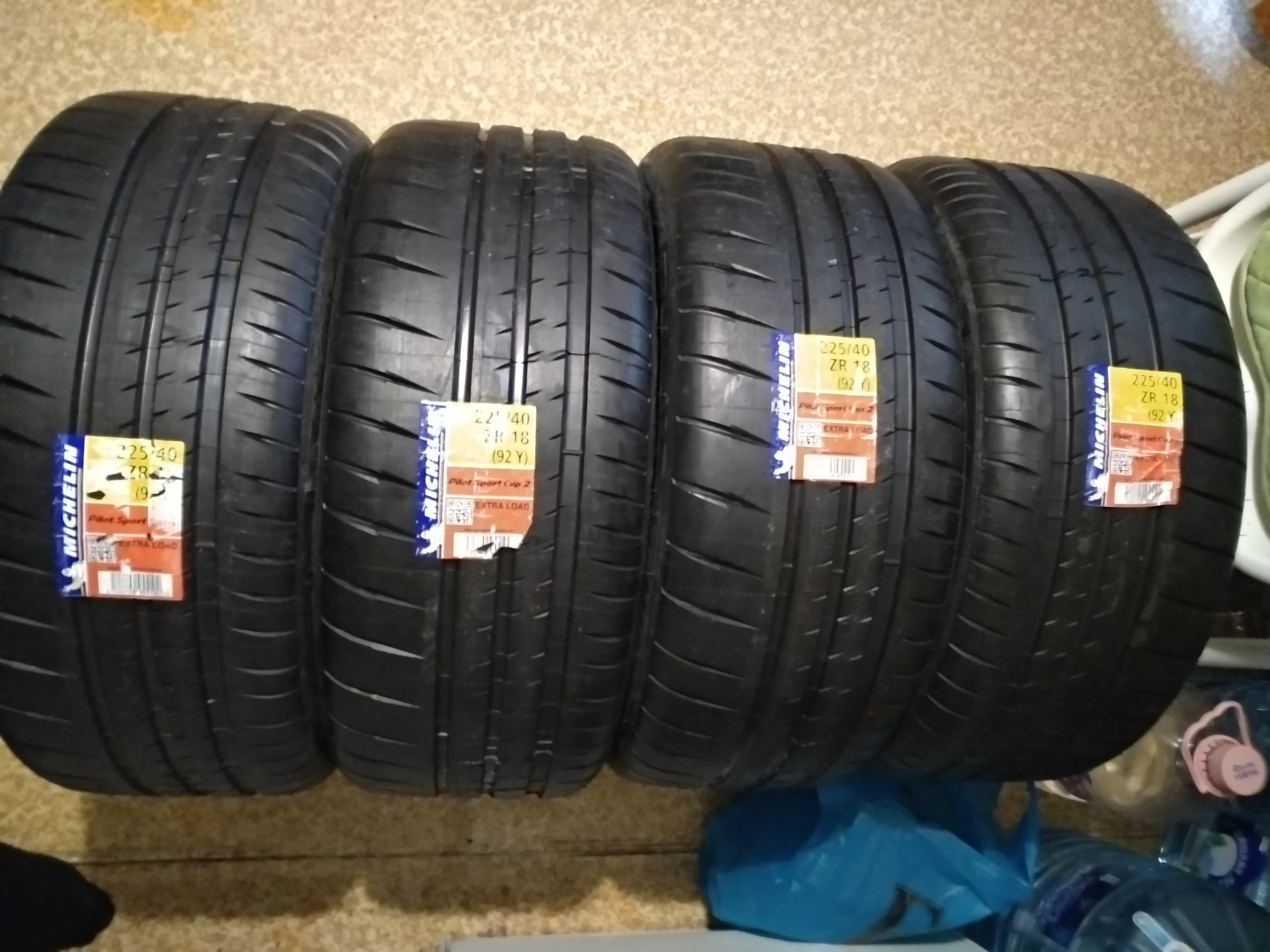 Мишлен кап. Continental CONTISPORTCONTACT 5 225/40 r18 92w. Michelin Pilot Sport ps2. Michelin Pilot Sport 225/40 r18. Michelin Pilot Sport Cup 2.