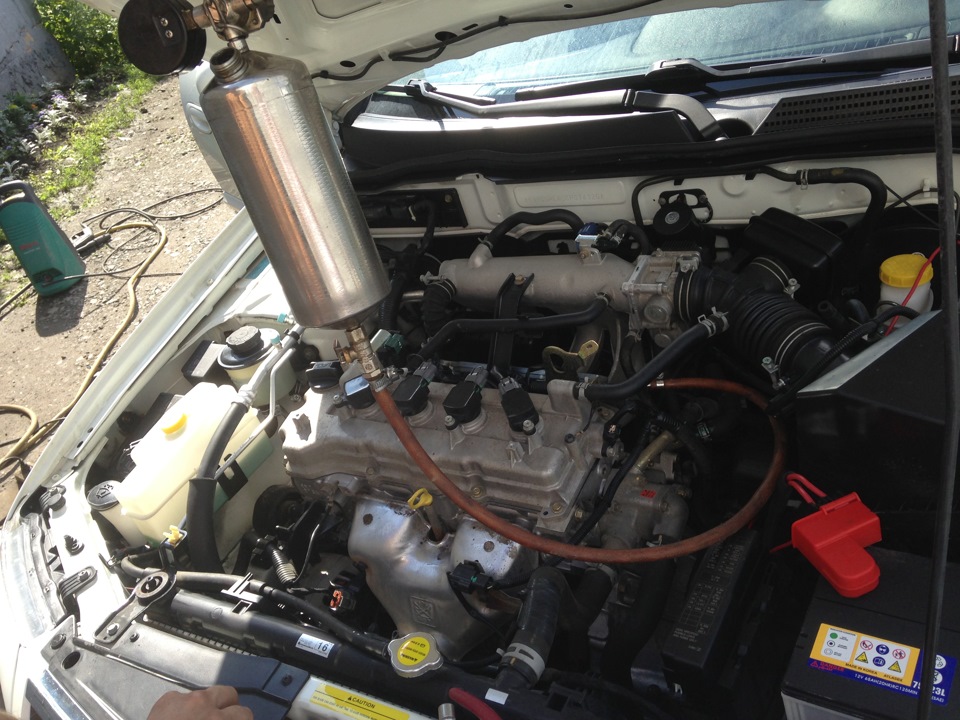 Чистка топливной — Nissan Almera Classic (B10), 1,6 л, 2011 года ...