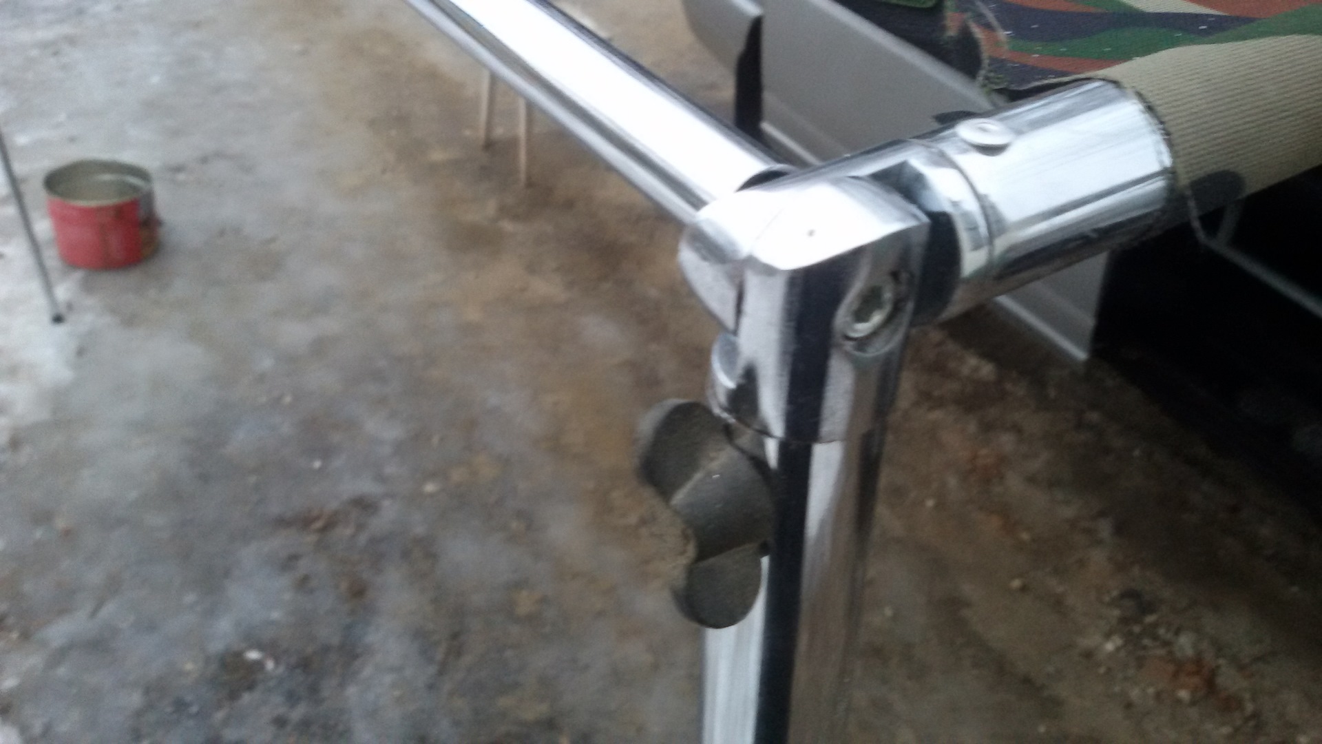 сделано из алюминиевой трубы. каркас из алюминиевых труб. необычные изделия из профильной трубы. рогатка из алюминиевой проволоки.