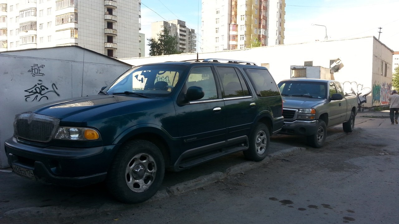 Lincoln Navigator (1G) 5.4 бензиновый 1998 | Зелёный Крокодил на DRIVE2