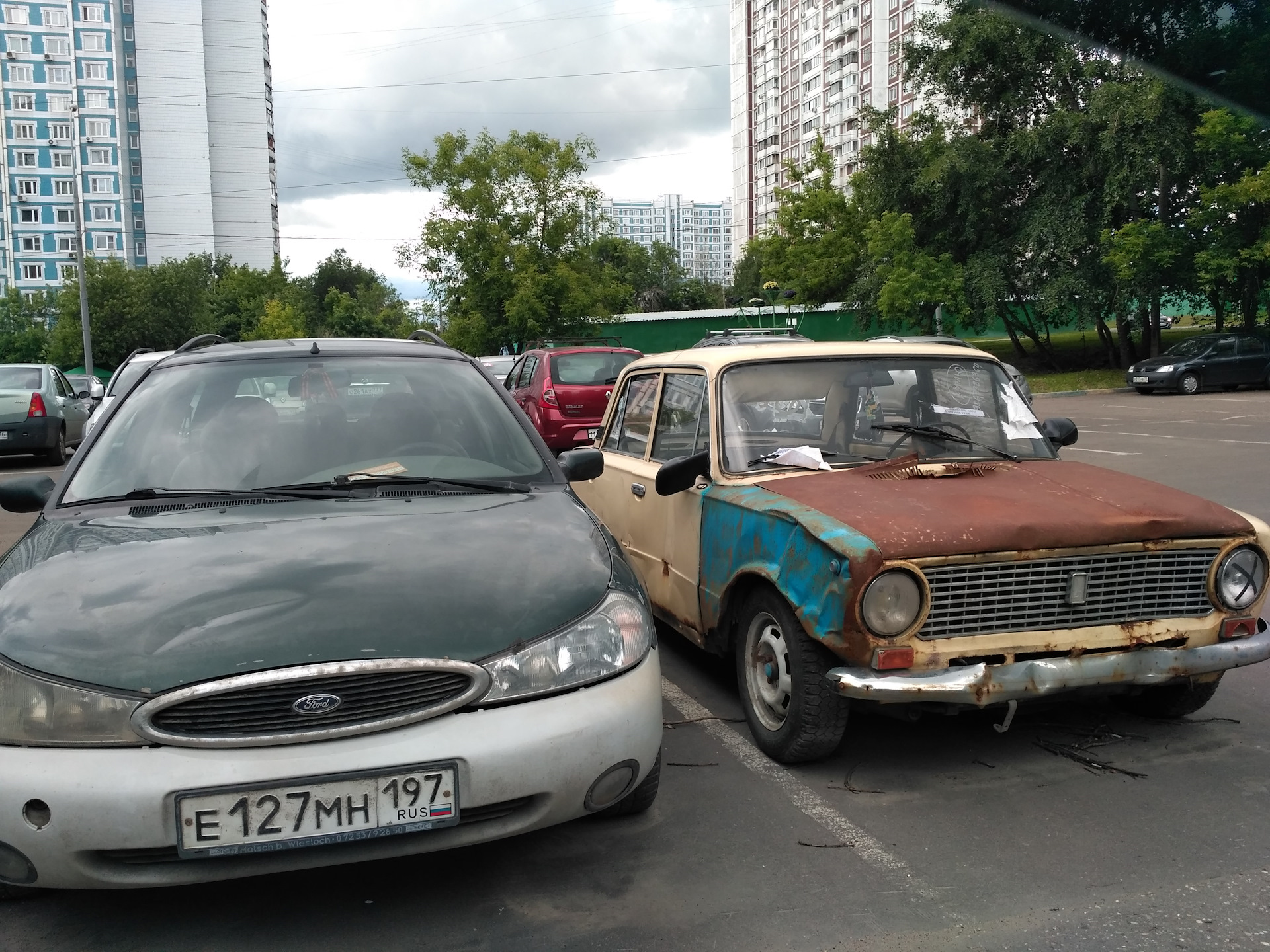 брошенные автомобили в москве