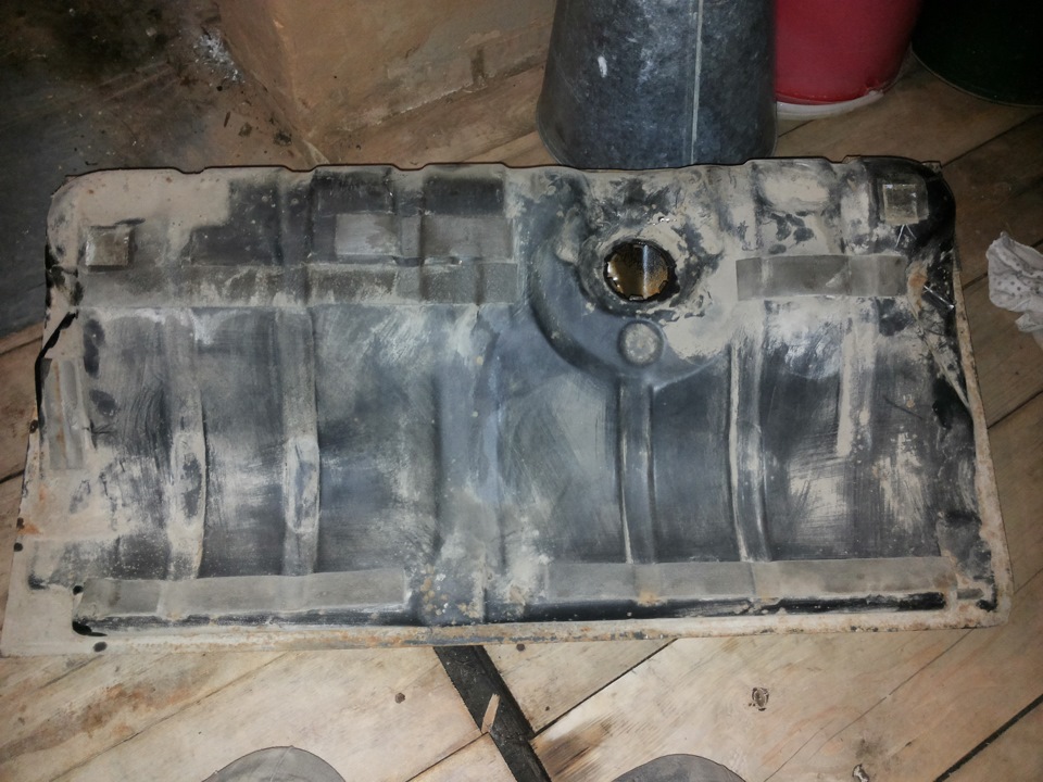 Осмотр днища bmw e39. Fiat ducato вид снизу. Защита топливного бака mazda cx-5. Обработка днище машины нивы. Днище кузова шевроле ланос 1.