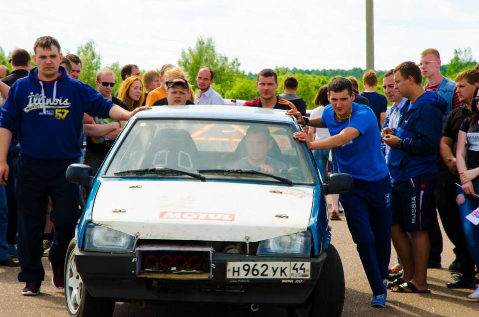 Авто костромская область. Роман Дубовец драг рейсинг. Кострома драг рейсинг. Драг рейсинг Кострома 2021. Засвияжский районный драг рейсинг.