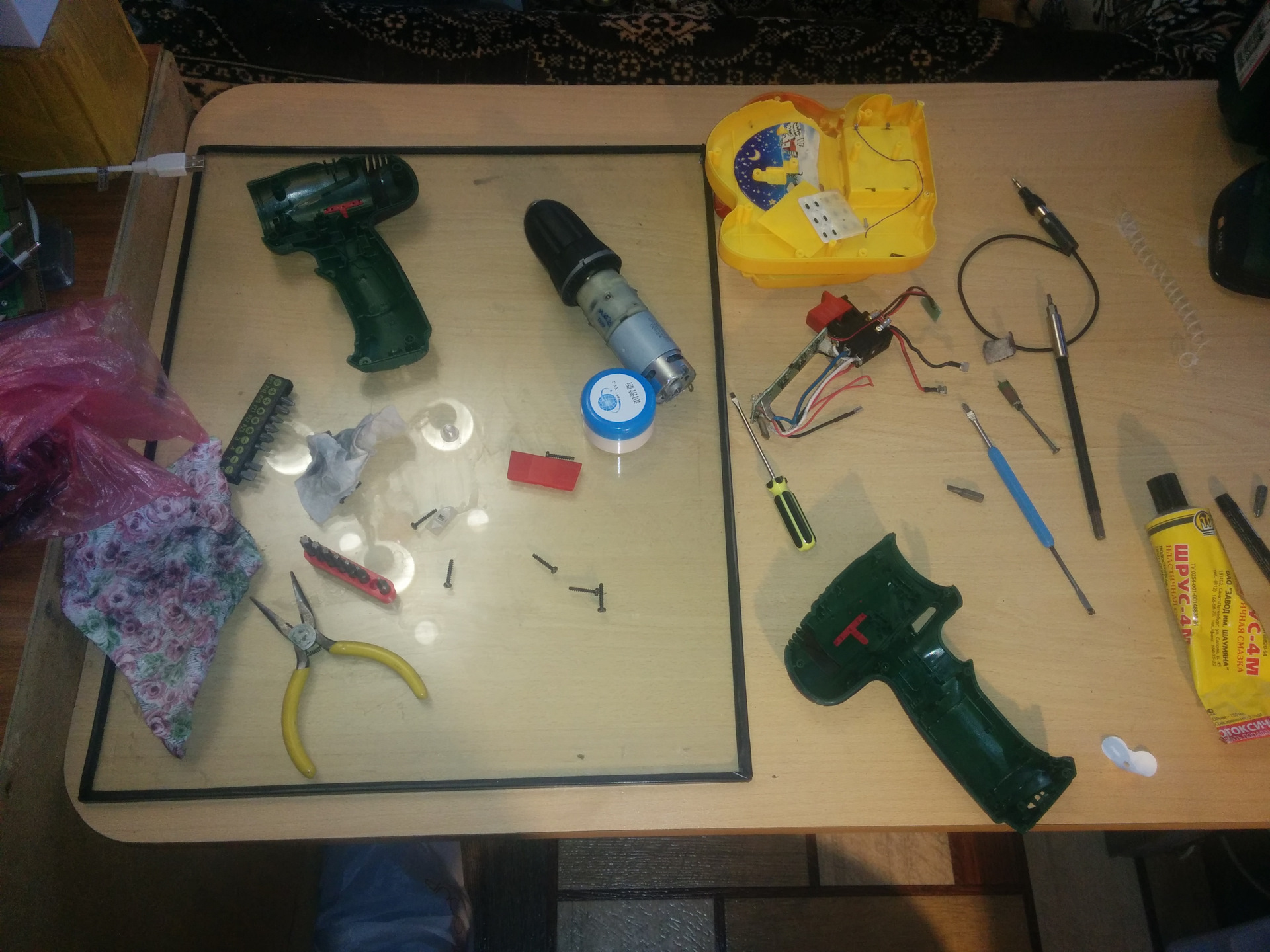 4v схема. шуруповерт sturm в разборе. плата управления bosch gsr 10. разбор шуруповерта bosch gsr 10. ремонт шуруповерта бош своими руками.