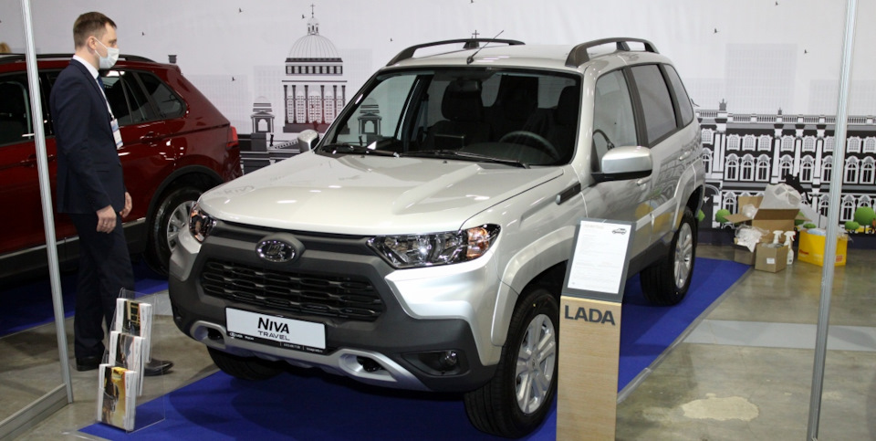 Выставка в ленэкспо авто. Смотреть фото Выставка в ленэкспо авто. Смотреть картинку Выставка в ленэкспо авто. Картинка про Выставка в ленэкспо авто. Фото Выставка в ленэкспо авто