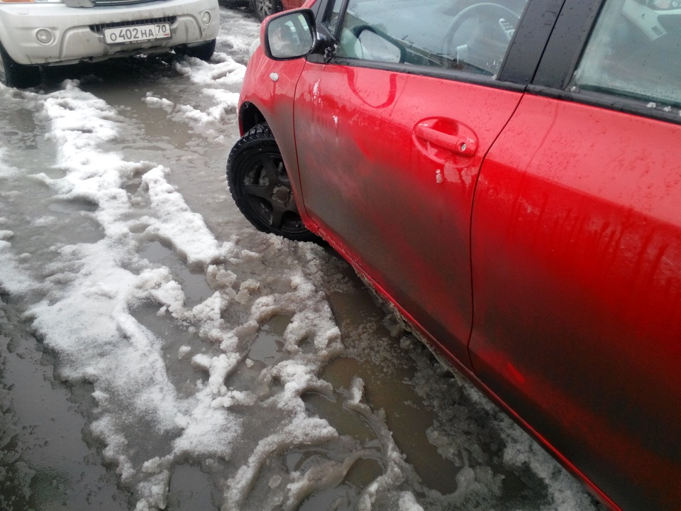 Вот так началась зима у нас в Сибири — Toyota Yaris (p2)