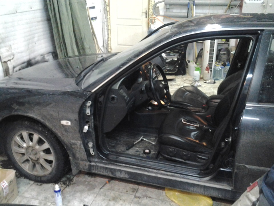 Протяжка акустических проводов в двери — Hyundai Sonata IV (EF), 2,7 л ...