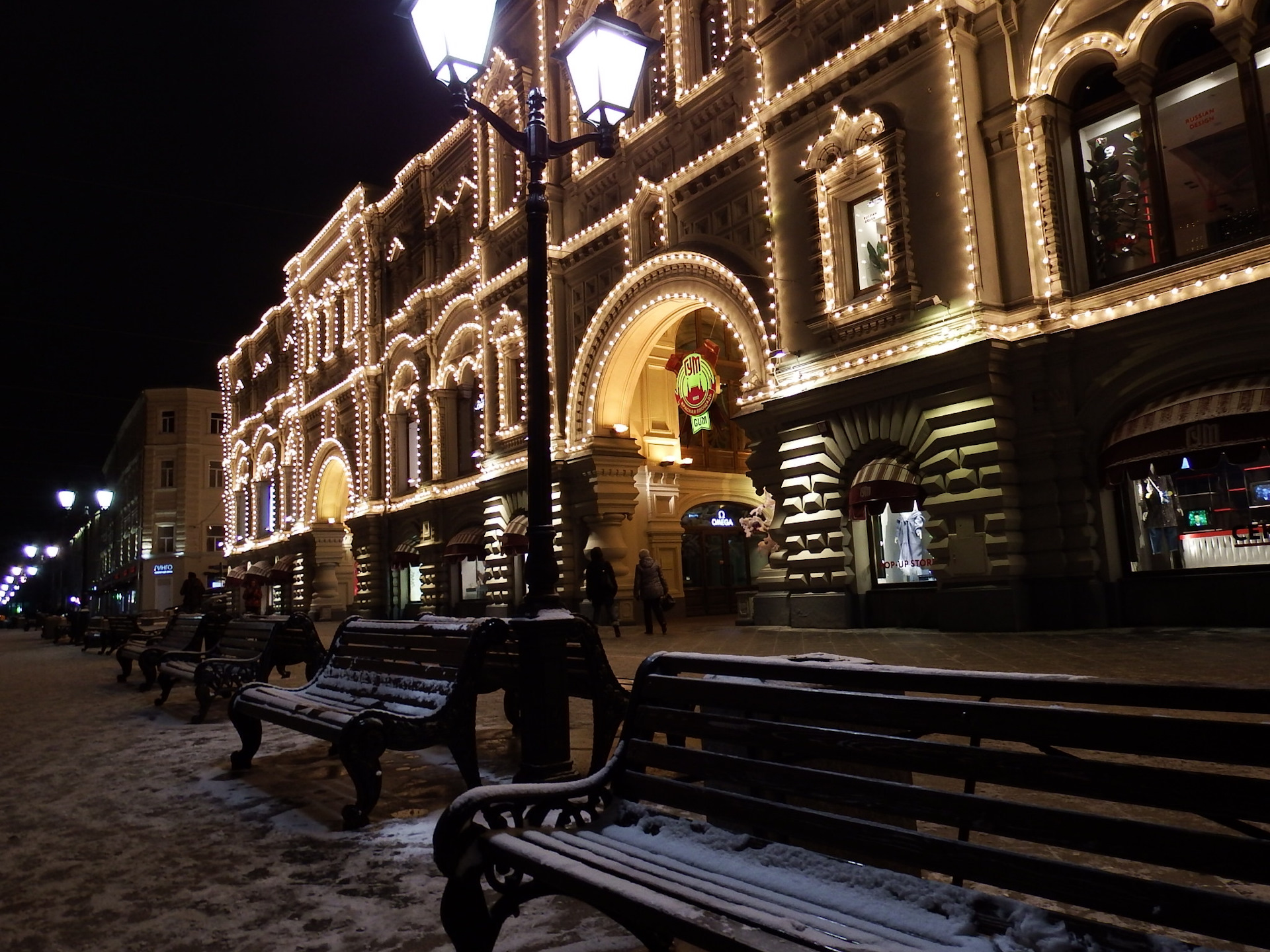 никольская улица в москве ночью