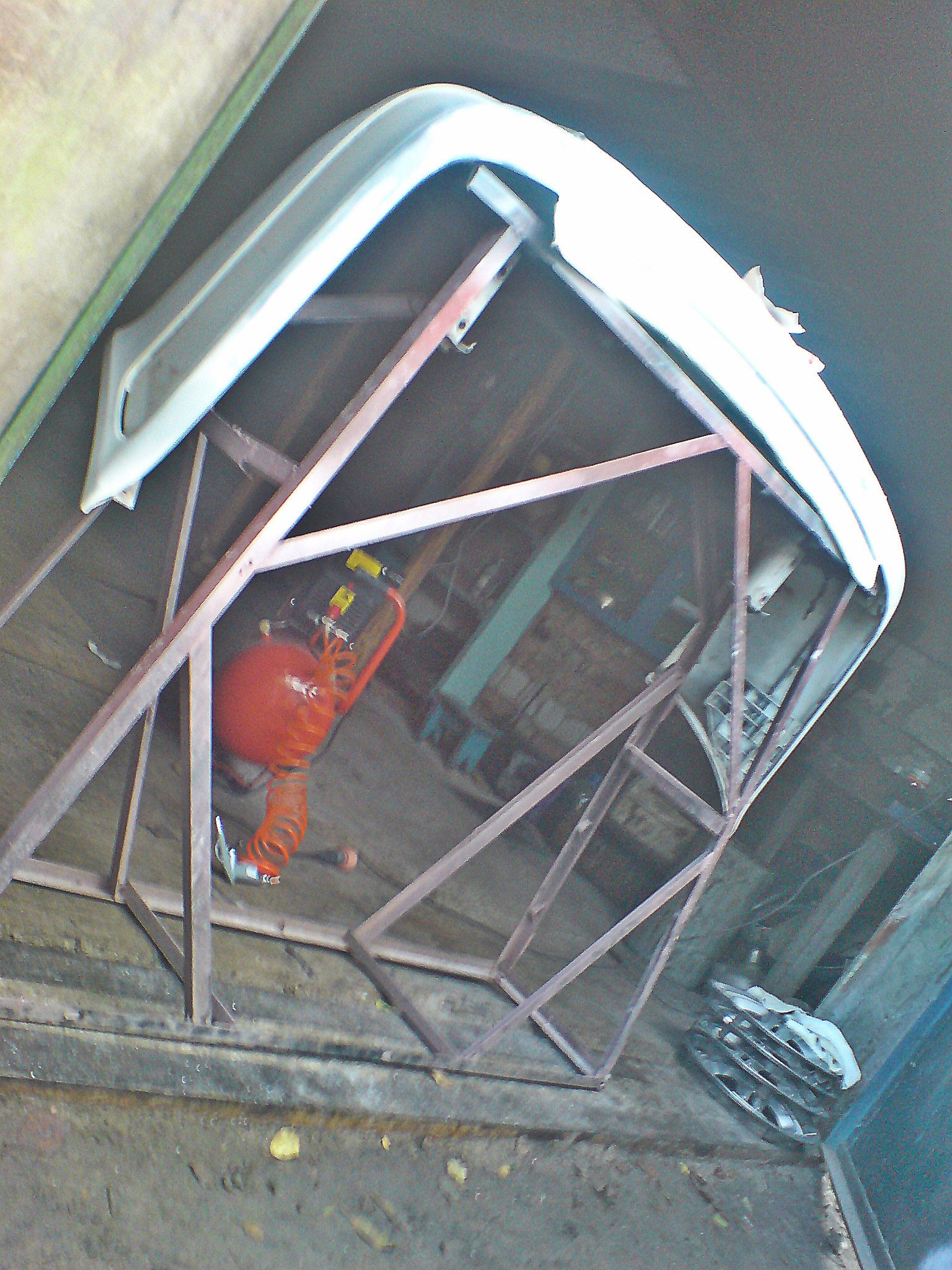 Подготовка бампера к покраске — Audi 80 (B4), 2 л, 1993 года | кузовной ...