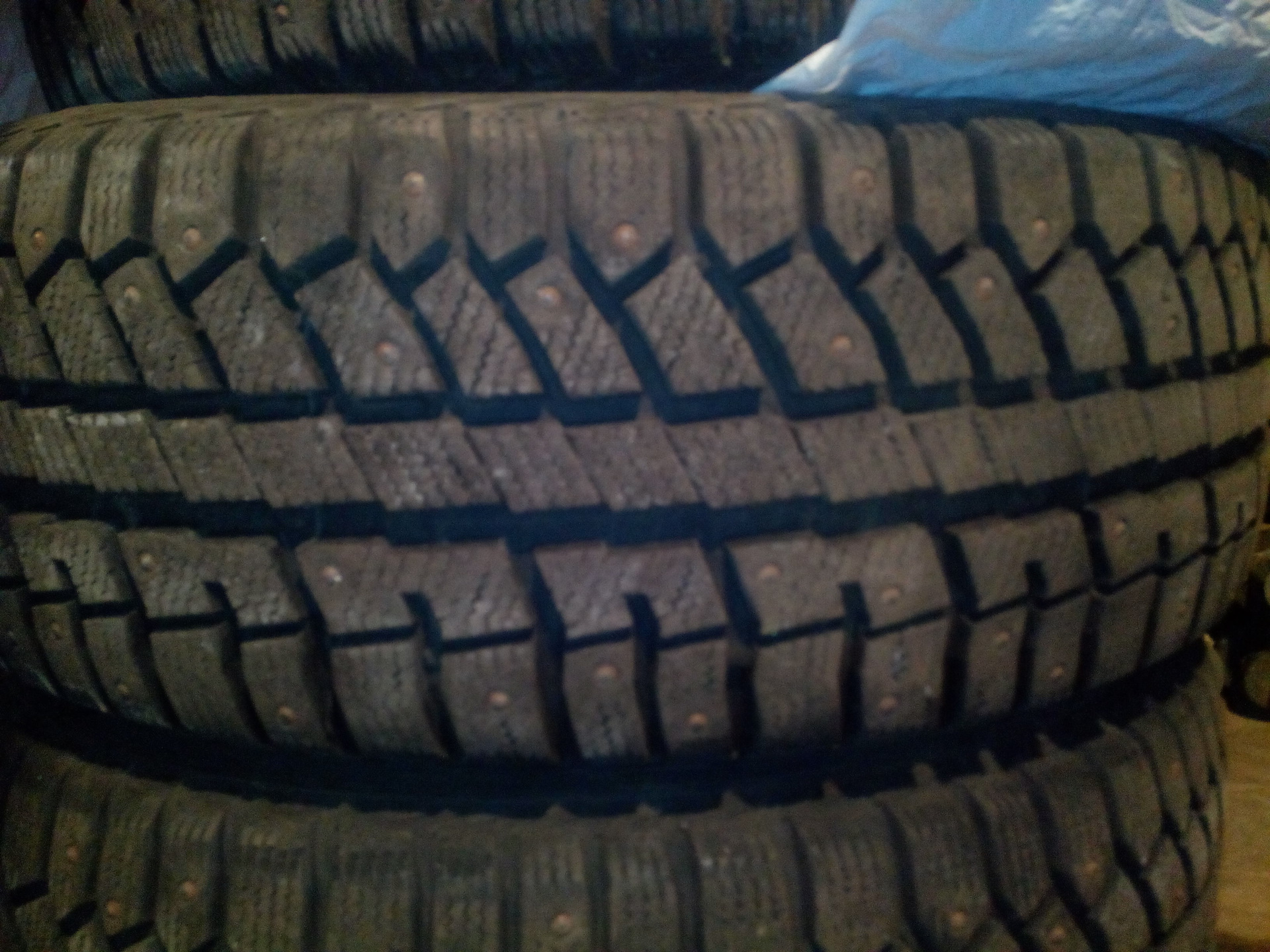 ЗИМА 215/55 R16 — Chevrolet Epica, 2 л., 2010 года | шины | DRIVE2