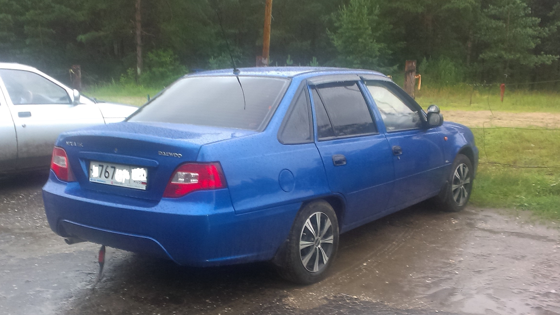 Daewoo Nexia 2 синяя